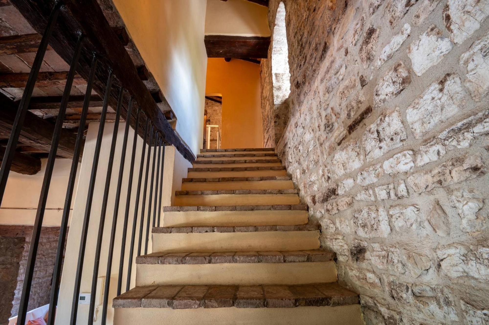 Bed and Breakfast Castello Valenzino Antognola Exterior foto