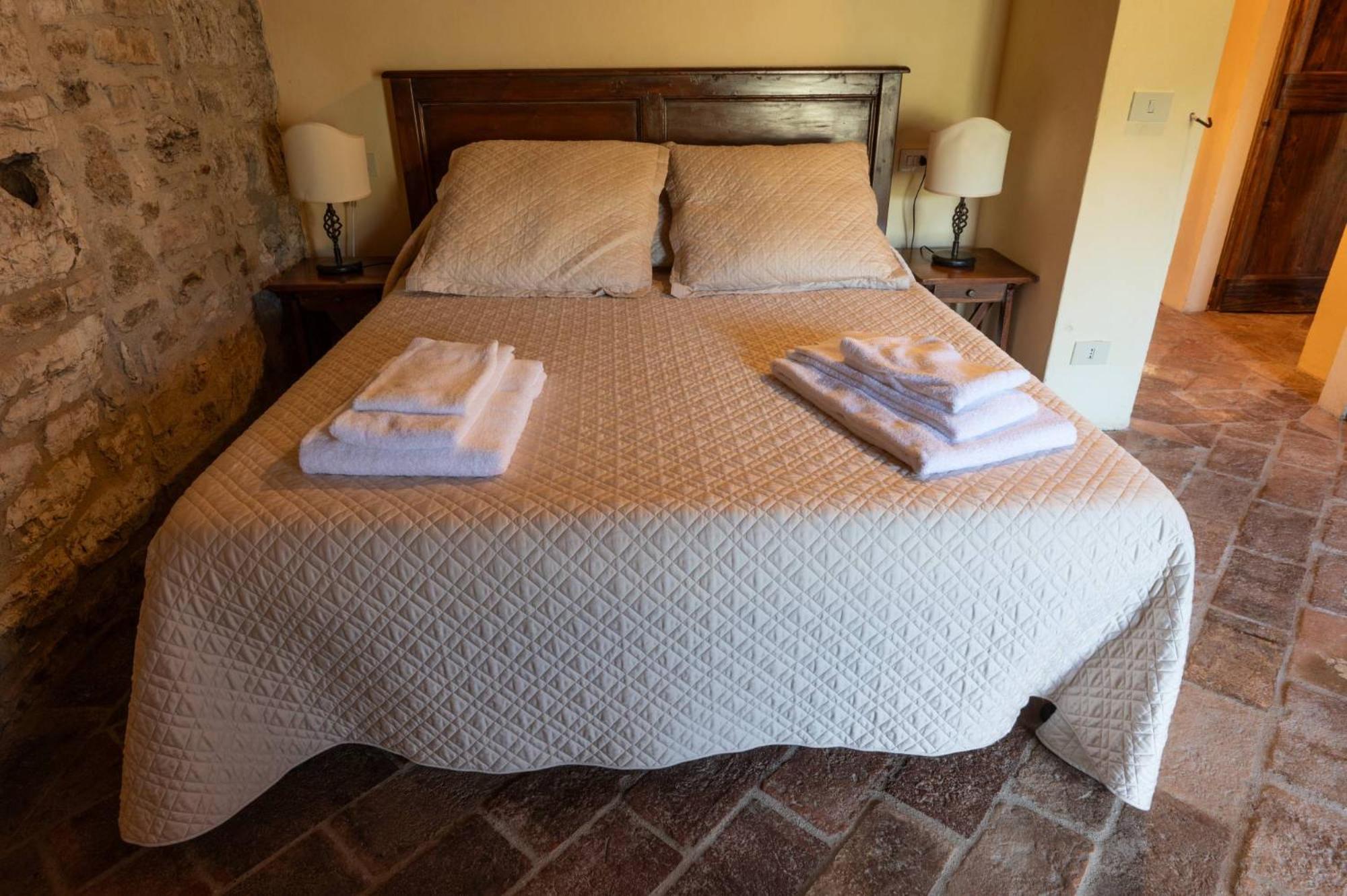 Bed and Breakfast Castello Valenzino Antognola Exterior foto