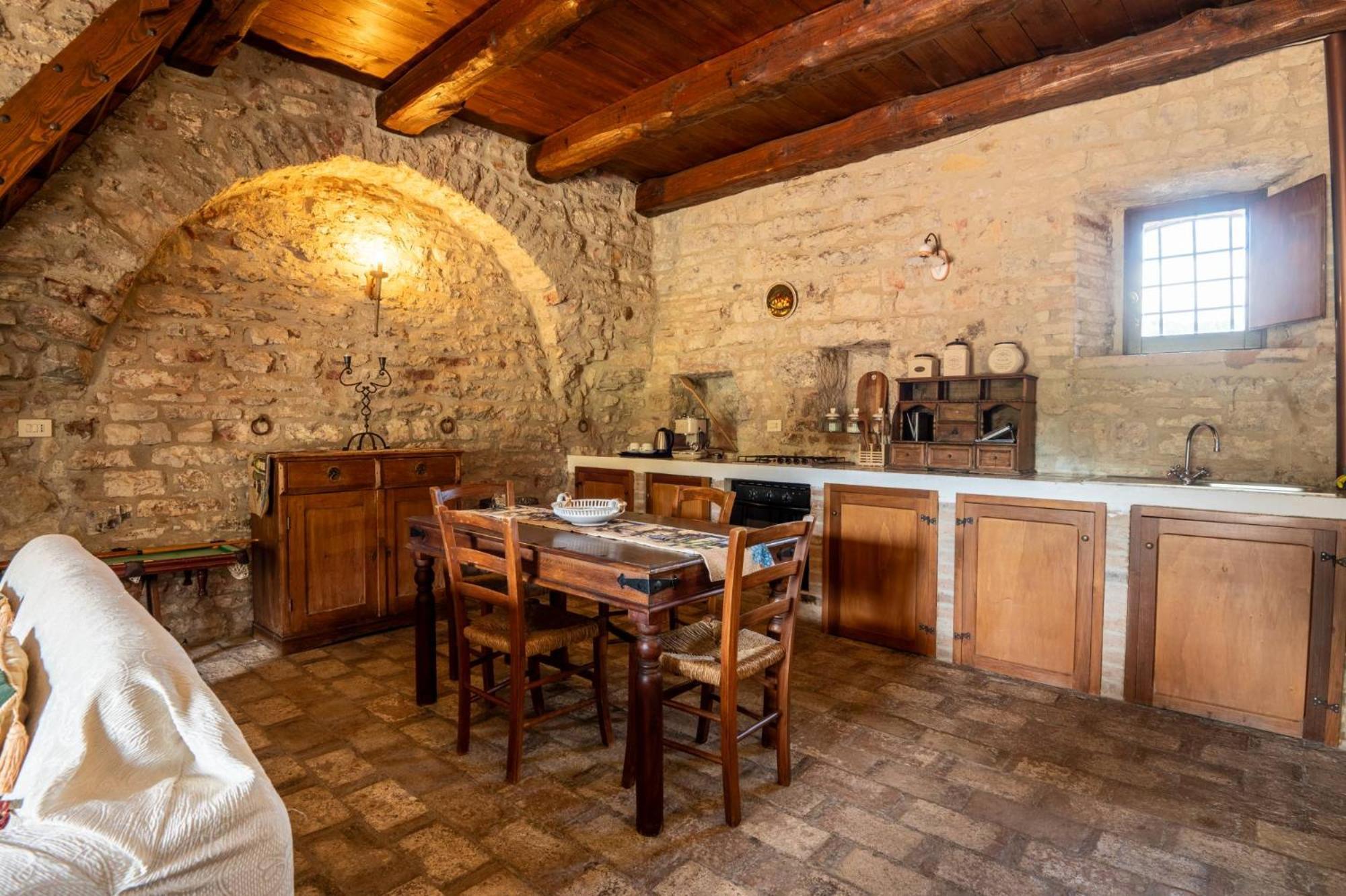 Bed and Breakfast Castello Valenzino Antognola Exterior foto