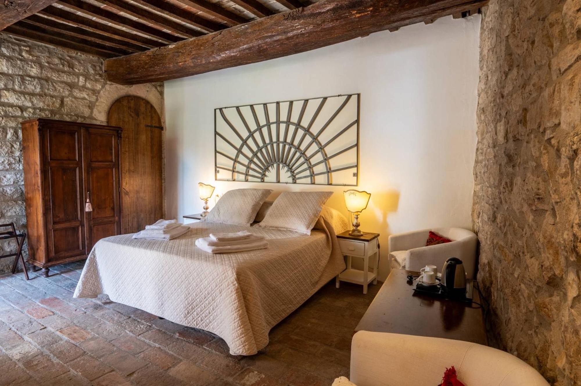 Bed and Breakfast Castello Valenzino Antognola Exterior foto